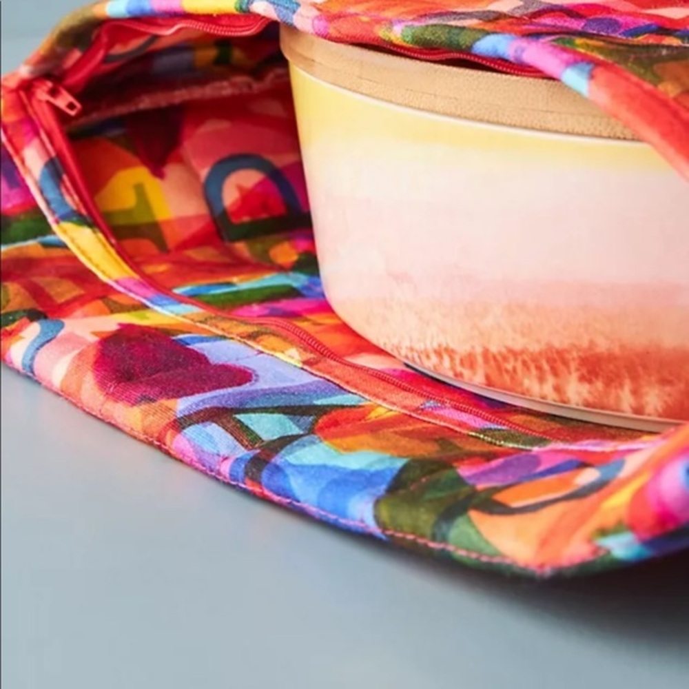 Anthropologie-Danielle Kroll “HAPPY “Bake-and-Take Carrier